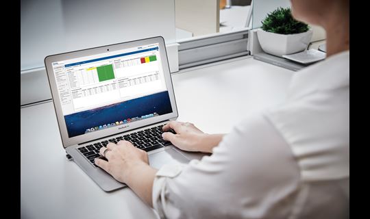 DeviceLaptopDeskFemale11160006